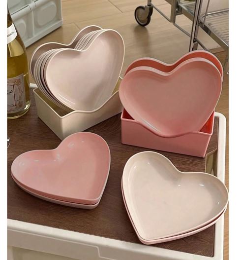 Plateaux Cœur en Plastique pour Collations – Lot de 20 PCS
