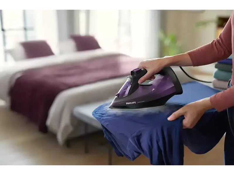 PHILIPS - Fer à repasser, vapeur 5000 Series, 2400 W de puissance, Semelle SteamGlide Plus, Système anti-calcaire