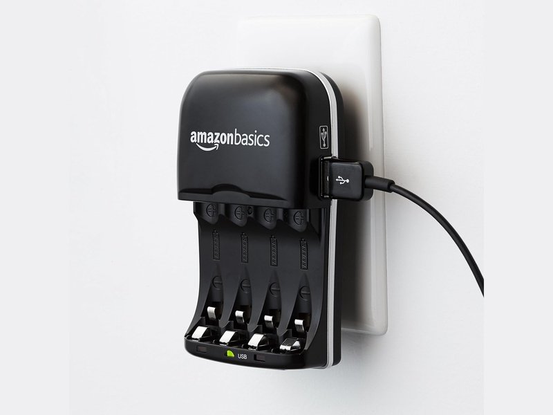 Amazon Basics - Chargeur de Piles USB Ni-MH + Charge Rapide