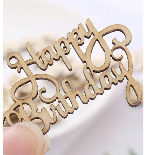 Tranche de bois "Joyeux anniversaire" avec lettres sculptées à la main, 15 pièces