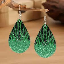 Grandes boucles d'oreille vertes