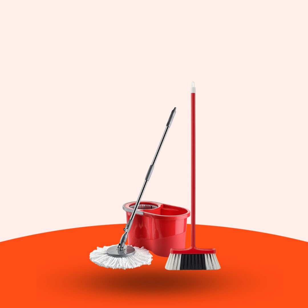 Aide au nettoyage (balai, serpillère, sacs poubelles...)