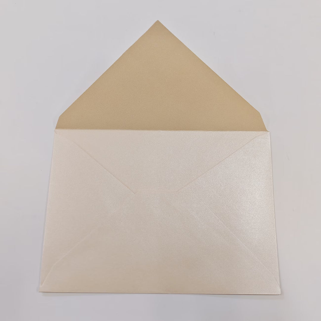 Lot de 50 Enveloppes Élégantes Champagne Scintillantes – 12,7 x 17,78 cm