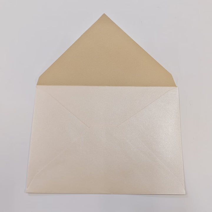 Lot de 50 Enveloppes Élégantes Champagne Scintillantes – 12,7 x 17,78 cm
