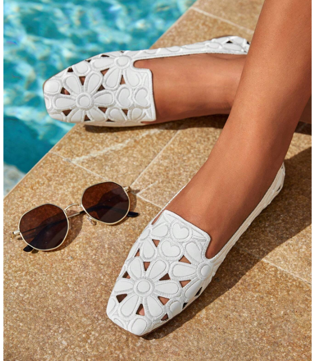 CUCCOO TILAWA Chaussures plates pour femmes avec broderie florale élégante, Pointure 29