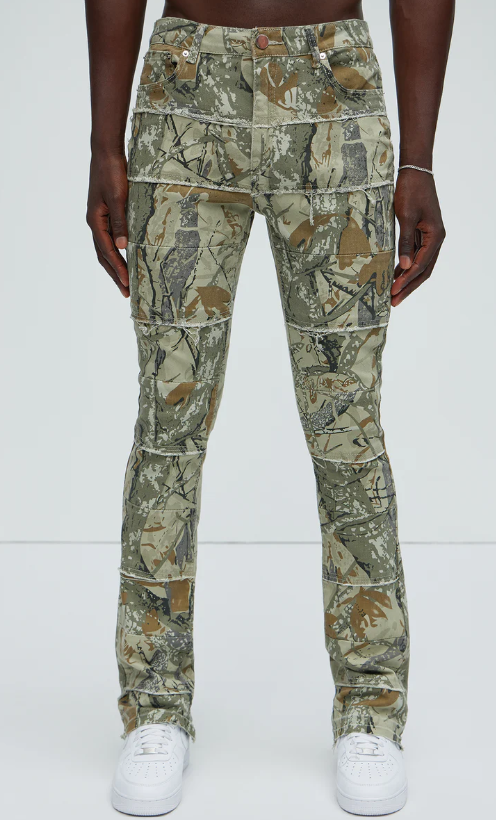 Pantalon camouflage évasé à effet superposé et ourlets effilochés pour homme - Taille 40