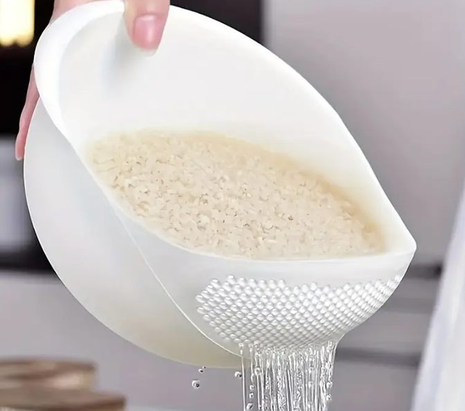 Passoire de cuisine blanche minimaliste
