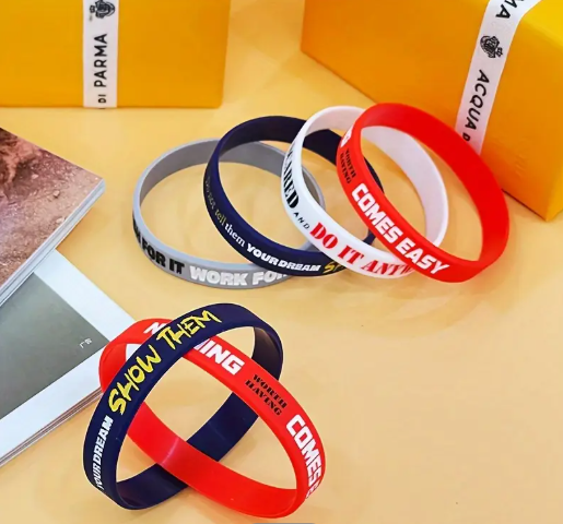 Ensemble de bracelet plastique pour sportif