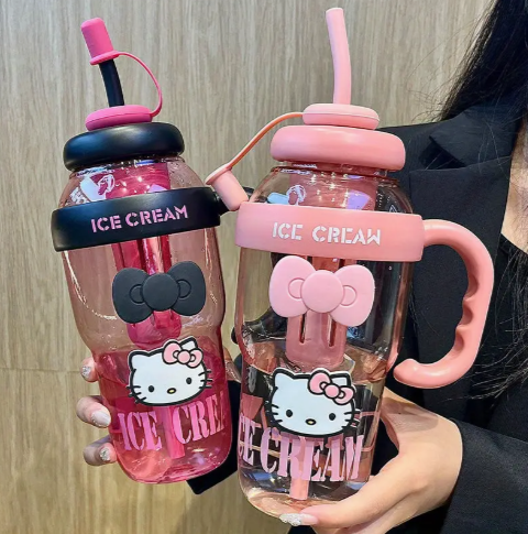 Gourde Sanrio Hello Kitty – Grande Capacité avec Paille