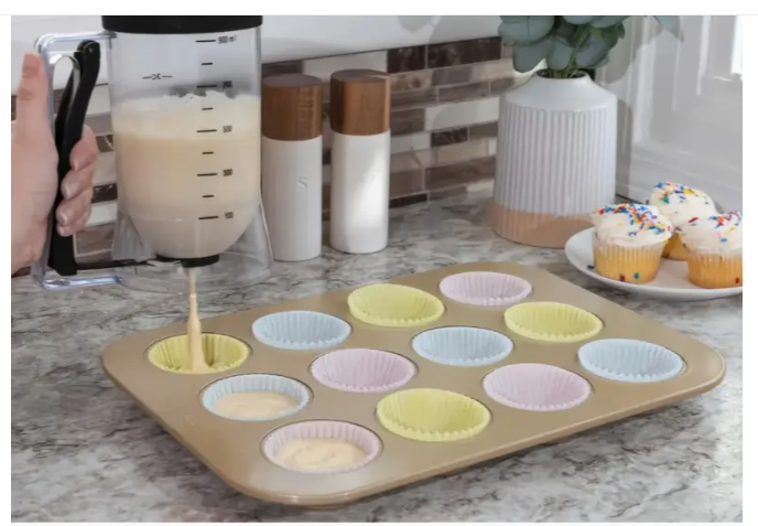 Distributeur de Pâte en Plastique Alimentaire Noir avec Marques de Mesure