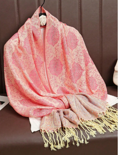 Foulard Imprimé – Motif Cachemire Élégant