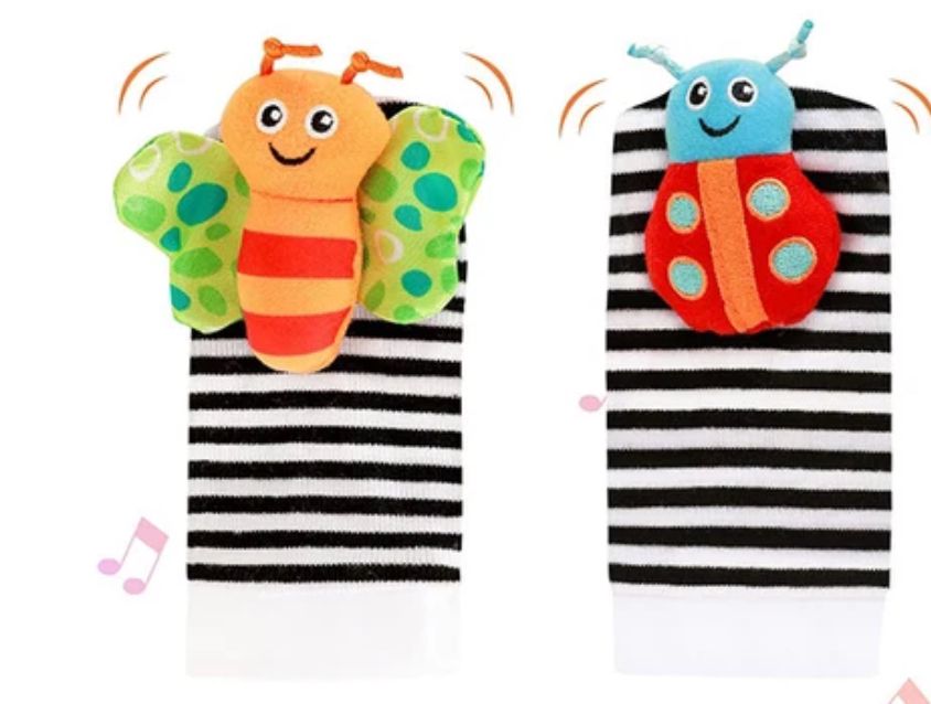 Ensemble 4 Hochets et Chaussettes Bébé Dialy Dakar 