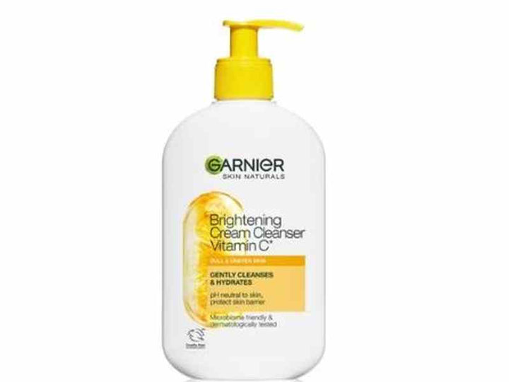 Garnier Crème Nettoyante Éclaircissante à la Vitamine C – 250 ml. Disponible à Dakar sur Dialy.sn