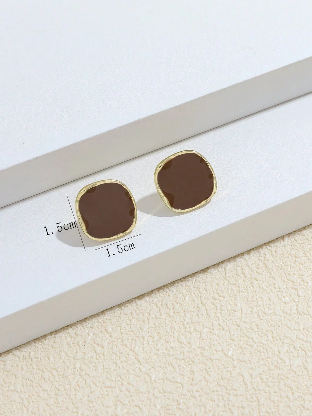 Boucles d’oreilles marron femme – Style moderne
