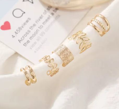Lot 5 boucles d’oreilles vintage feuille or – Manchettes Dakar Dialy